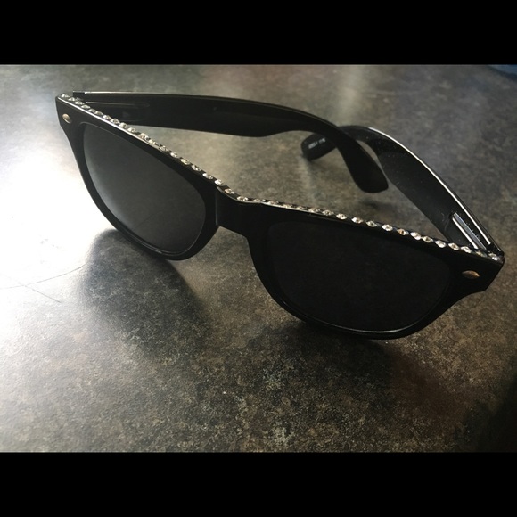 Accessories - Pair of black frame sunglasses with gem top Japan